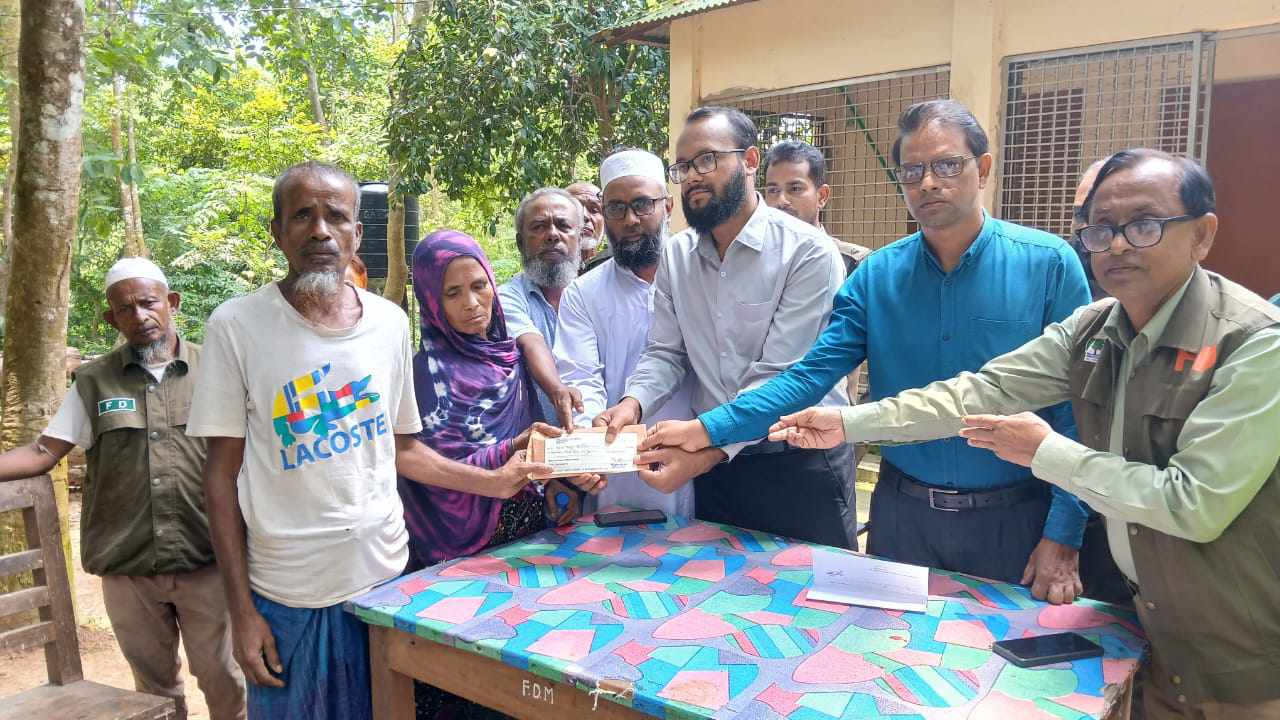 হাতির আক্রমণে নিহত পরিবার পেলেন ক্ষতি পূরনের চেক,তাও পাঁচ দিনের মধ্যে