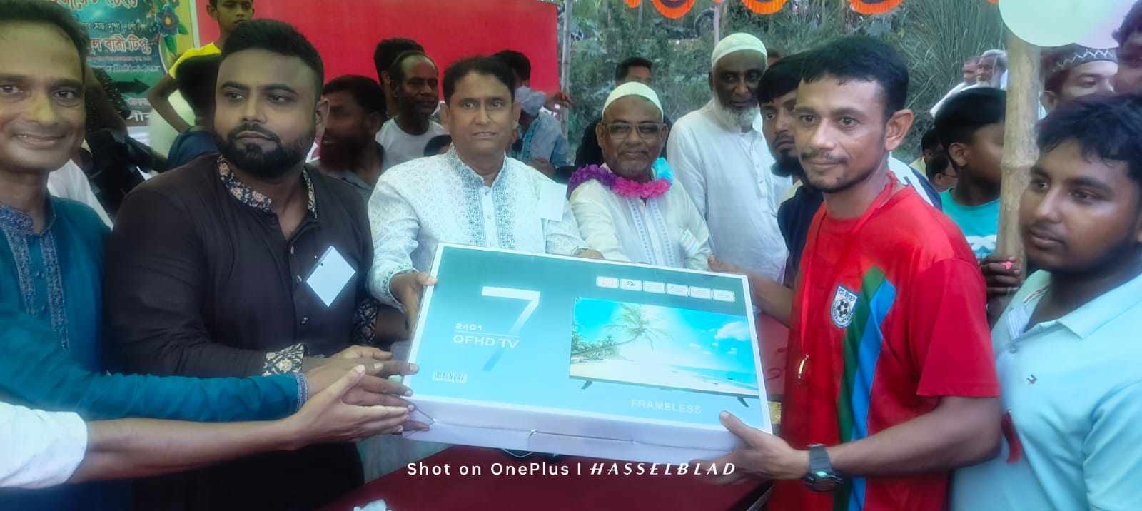 নওগাঁর মান্দায় মীর আহম্মেদ ফুটবল টুর্ণামেণ্টের ফাইনাল অনুষ্ঠিত