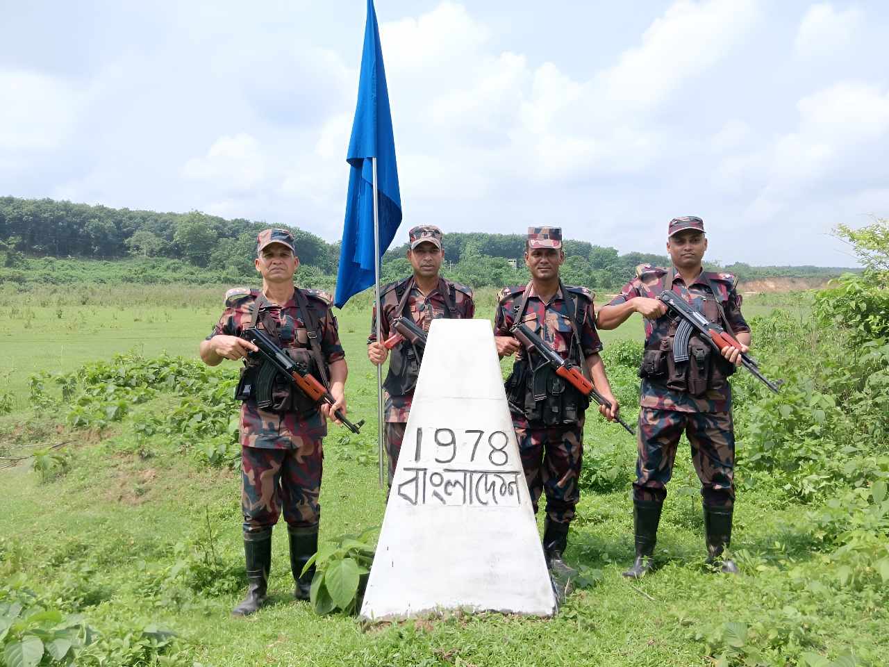 চুনারুঘাটে ঈদের দিনেও সীমান্ত পাহারায় বিজিবি,