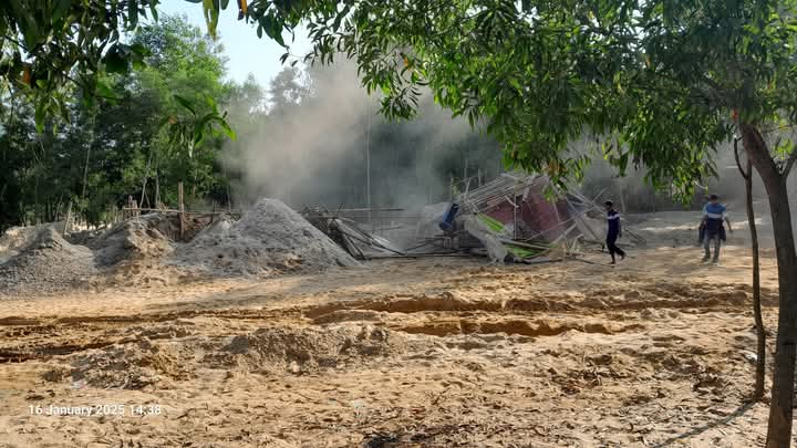 নালিতাবাড়ীতে অবৈধ বালু উত্তোলনের দায়ে ৭ জনের কারাদন্ড ,সরঞ্জামাদি ধ্বংস