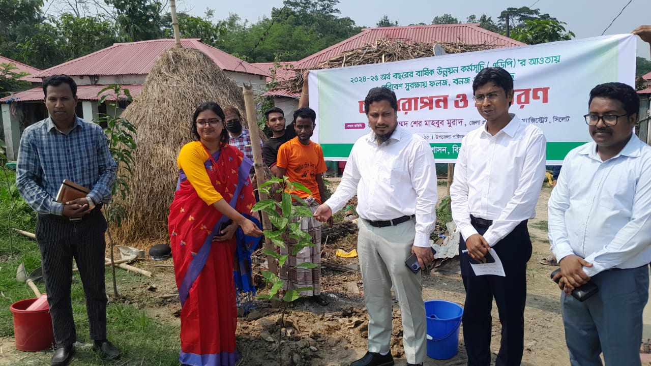 অনাবাদি কৃষি জমি ফসল উৎপাদনের আওতায় আনতে হবে -বিশ্বনাথে জেলা প্রশাসক