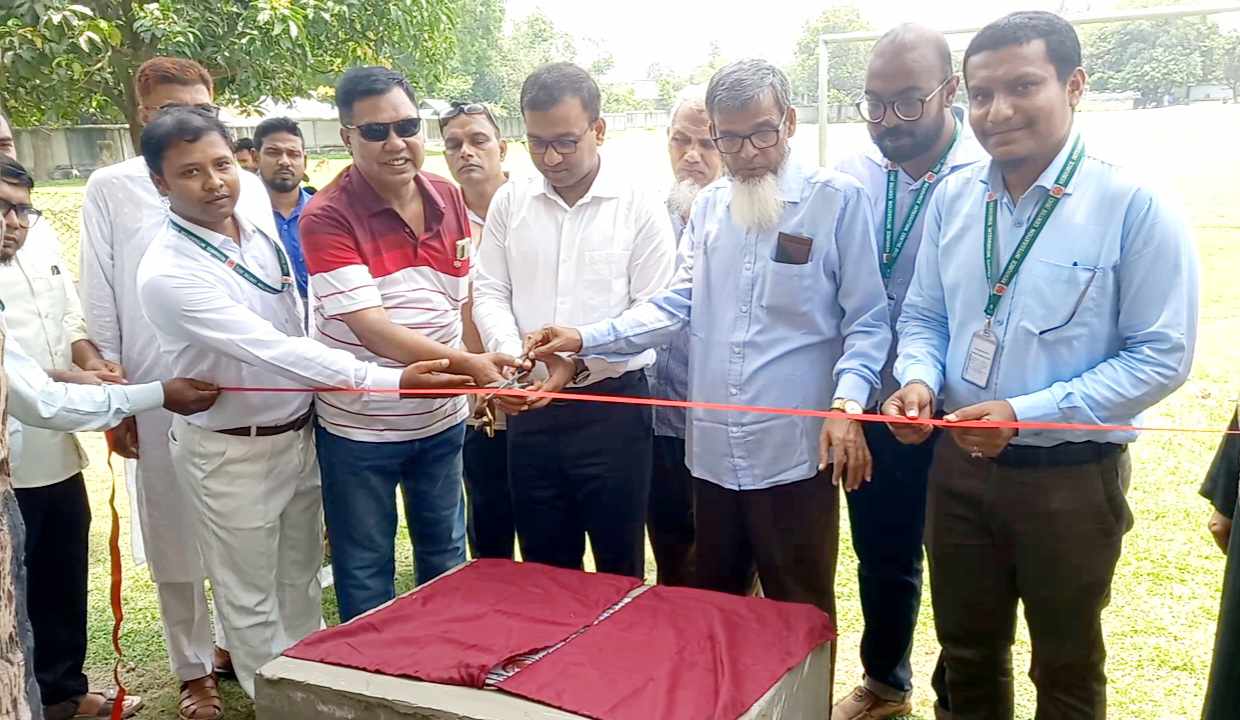 গোমস্তাপুরে এক্সটেন্ডেড কমিউনিটি ক্লাইমেট চেঞ্জ প্রজেক্ট-ড্রট (ইসিসিসিপি-ড্রট)MAR স্থাপনের উদ্বোধন
