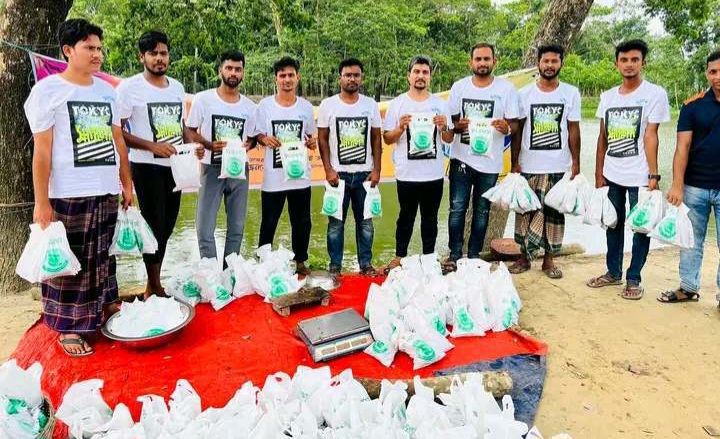 পবিত্র ঈদুল আযহায় আমখোলায় সেচ্ছাসেবী সংগঠন জনসেবার কোরবানির মাংস বিতরণ