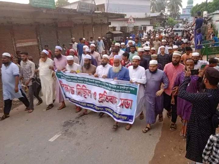 মহানবী সাঃ কে নিয়ে পুরোহিত রামগিরির কটুক্তি; গ্রেফতারের দাবী বক্তাদের।