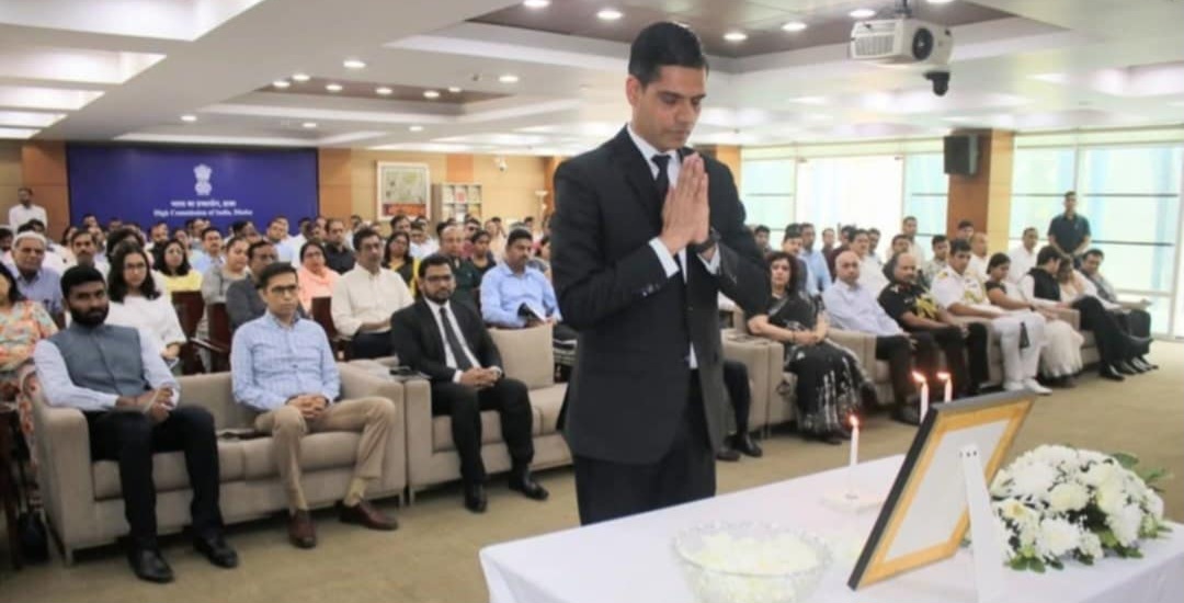 ভারতের জম্মু কাশ্মীরের পহেলগাও 26 জন নিরীহ মানুষের হত্যার স্বরণে ঢাকায় নিযুক্ত ভারতীয় হাইকমিশনার শ্রদ্ধা নিবেদন