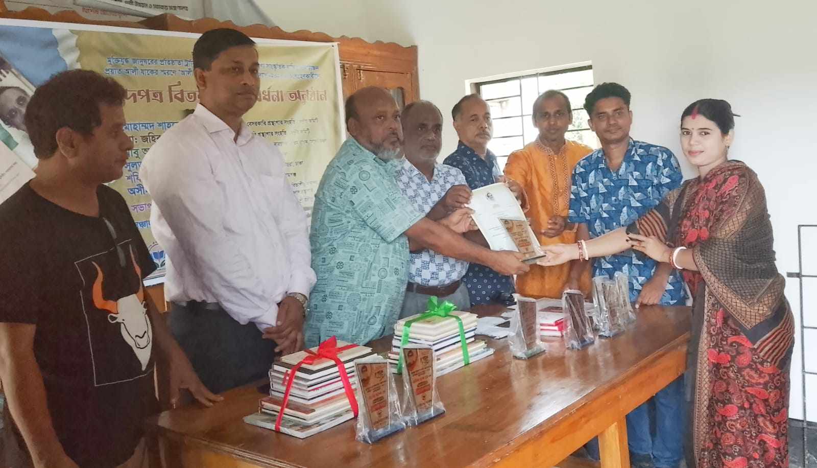 বীর মুক্তিযোদ্ধা শ্রী রবীন্দ্র চন্দ্র দাস গ্রন্থাগার  বাংলাদেশের অনন্য মডেল পাঠাগার—মোহাম্মদ শাহনেওয়াজ 