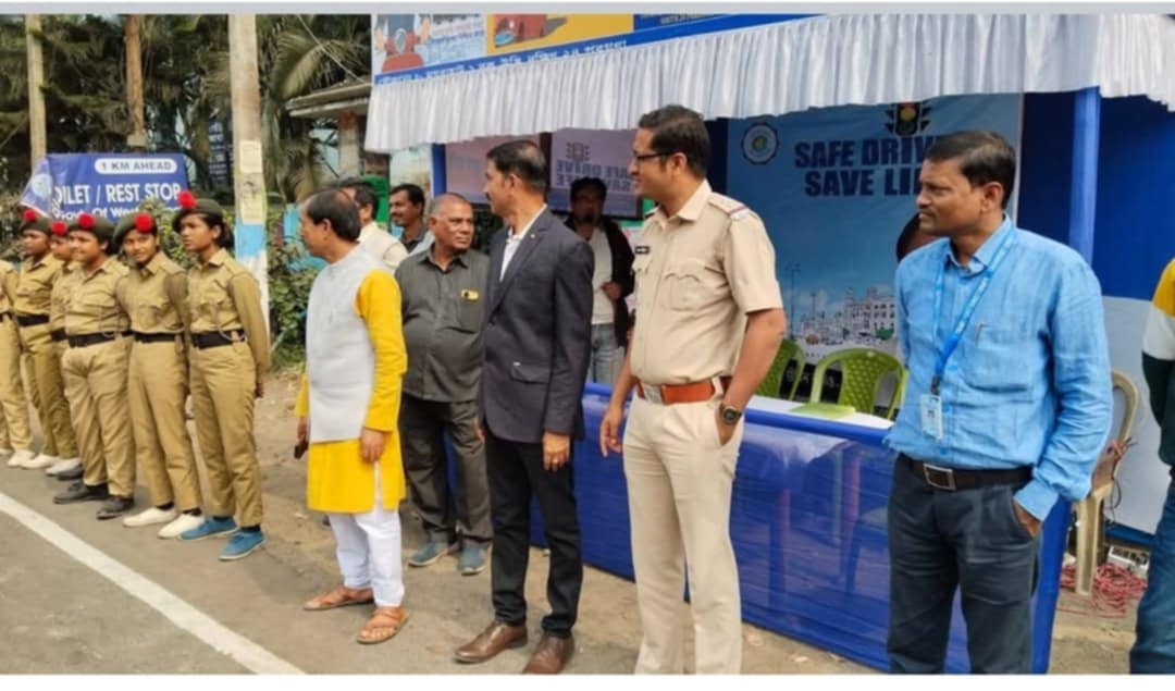 ডায়মন্ড হারবার জেলা পুলিশের অধীনে উস্তি থানার পক্ষ থেকে শুরু হয়েছে সেফ ড্রাইভ,সেফ লাইফ কর্মসূচি