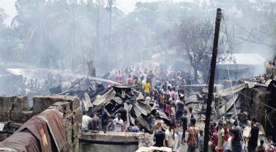 আনোয়ারায় আগুনে পুড়লো ১৮ বসতঘর