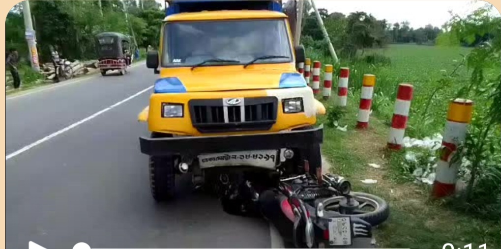 ঘাটাইলে পিকআপ ভ্যান ও মোটরসাইকেল সংঘর্ষে আহত ৩