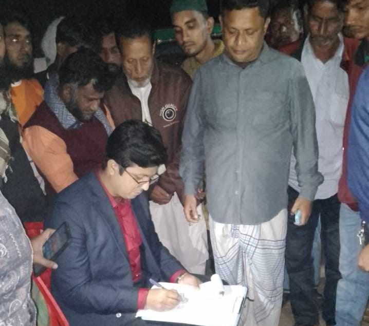 নির্বাচনী আচরণবিধি লঙ্ঘন করায় কুমিল্লা ৫ আসনের স্বতন্ত্র প্রার্থীকে জরিমানা