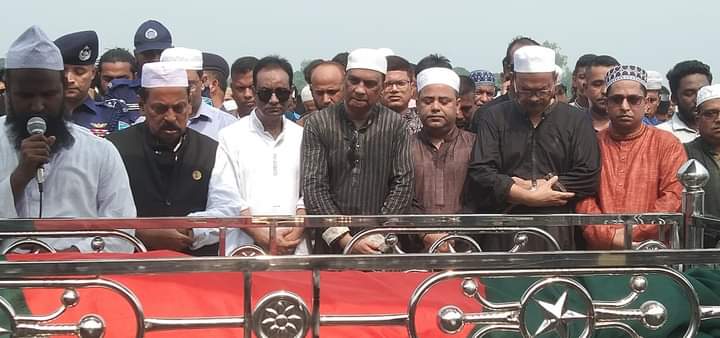দু*র্বৃত্তদের গু*লিতে নিহত শিবপুর উপজেলা চেয়ারম্যান হারুন অর রশিদ খানের জানাজায় লাখো জনতার ঢল