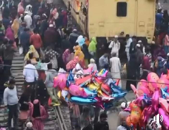 আজ কয়েক হাজার ভক্ত নিয়ে ঢাকার যাত্রাবাড়ী থেকে হাজির পবিত্র মেদিনীপুর শরিফে