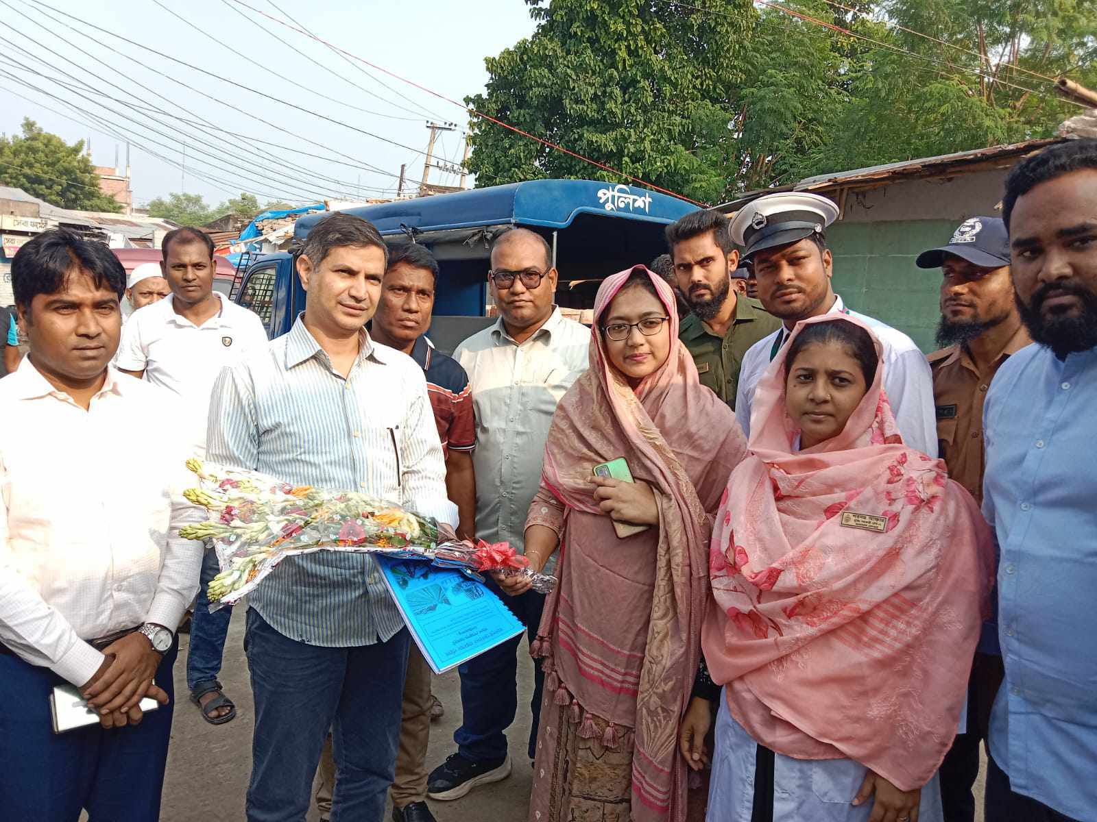 রহনপুর রেলস্টেশন পরিদর্শন করলেন রেলপথ মন্ত্রনালয়ের যুগ্ম সচিব 