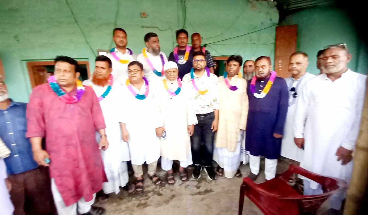 রাজশাহী বিভাগীয় আম আড়তদার ও ব্যবসায়ি সমিতির আহবায়ক কমিটি গঠন 