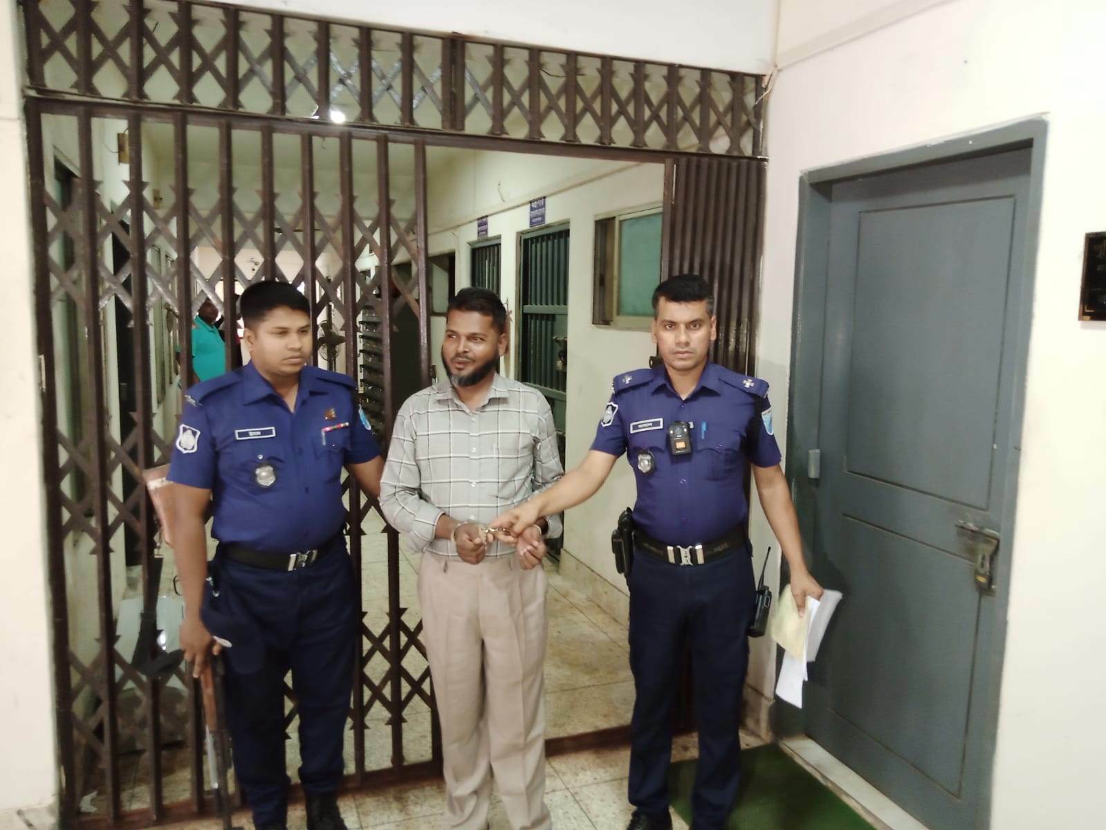 একাধিক মামলার আসামী চিহ্নিত প্রতারক কামাল প্রধান গ্রেফতার