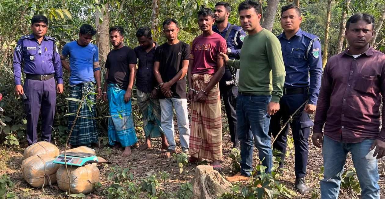 চুনারুঘাটে ২০ কেজি গাঁজা সহ ৫ জন আটক