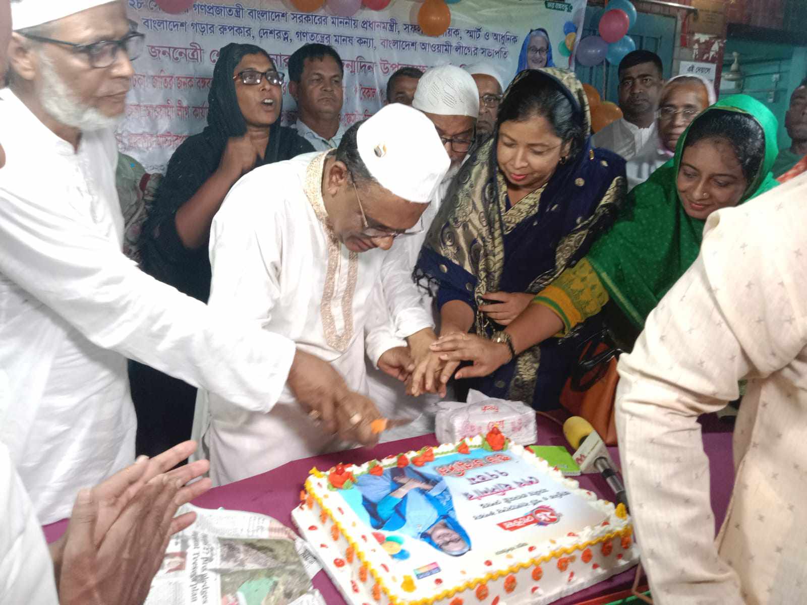 গোমস্তাপুরে প্রধানমন্ত্রী শেখ হাসিনার ৭৭তম জন্মদিন পালিত