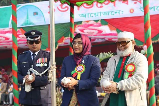 গোমস্তাপুরে নানা আয়োজনে মধ্যে দিয়ে মহান বিজয় দিবস পালিত হয়েছে