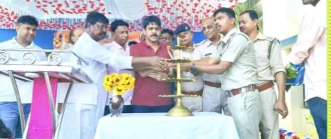 বারুইপুর জেলা পুলিশের জীবন তলা থানার উদ্দোগে রক্তদান শিবির।।