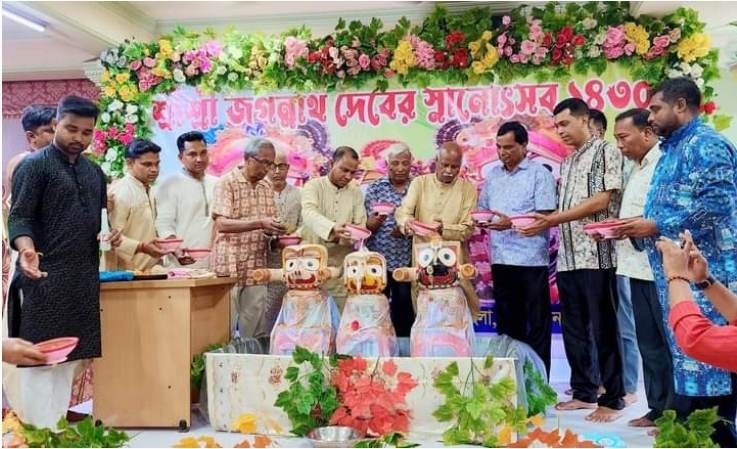 বান্দরবানের সনাতন ধর্মালম্বীরা উদযাপন করছেন জগন্নাথ দেবের স্মানযাত্রা উৎসব