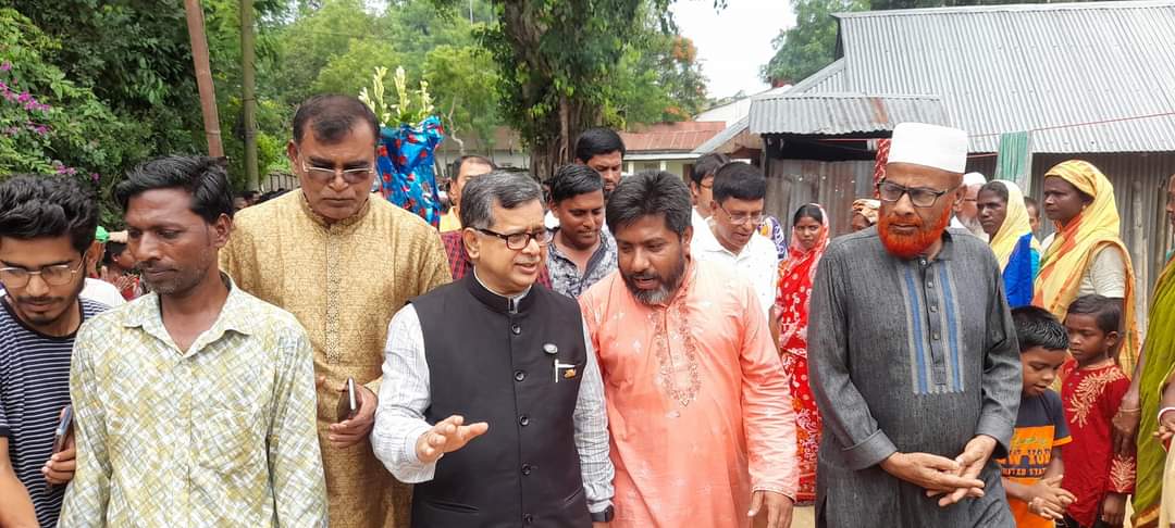 চুনারুঘাটে চা বাগানের সেতুর উদ্বোধন করলেন বিমান প্রতিমন্ত্রী