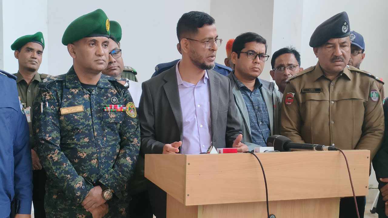 নাশকতার আশঙ্কায় ৫ জোড়া ট্রেন বন্ধ, ২৭০০ আনসার মোতায়েন
