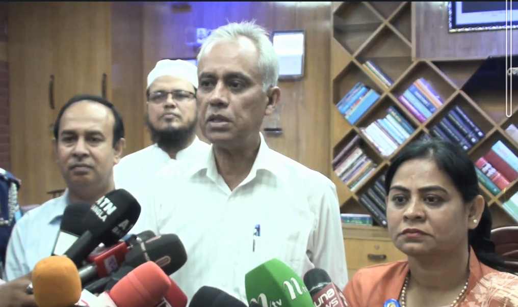 স্থানীয় সরকার নির্বাচনে রাজনৈতিক ফ্লেবার নেই—ইসি মো.আলমগীর