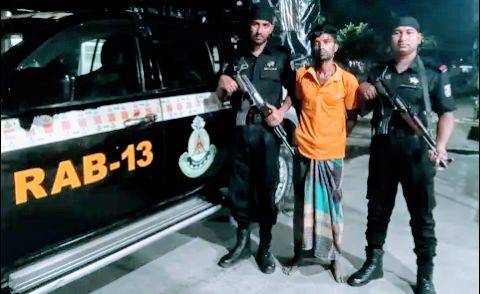 নীলফামারীতে ৯ কেজি গাঁজা সহ আটক ১